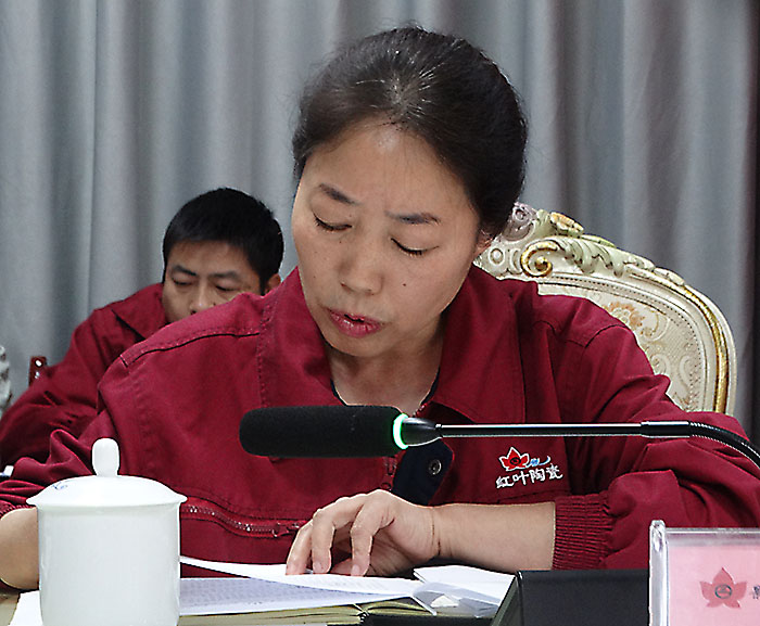 国瓷馆公司党支部组织党员收看电视专题片《“赶考”路上》-公司动态-景德镇陶瓷集团有限责任公司