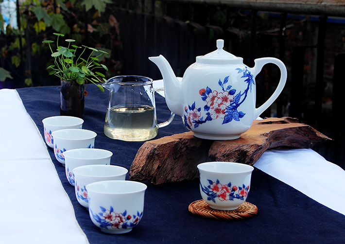 7头釉下青花茶具--满天红-产品中心-景德镇陶瓷集团有限责任公司