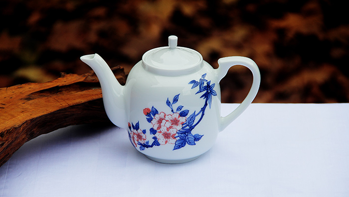 7头釉下青花茶具--满天红-产品中心-景德镇陶瓷集团有限责任公司