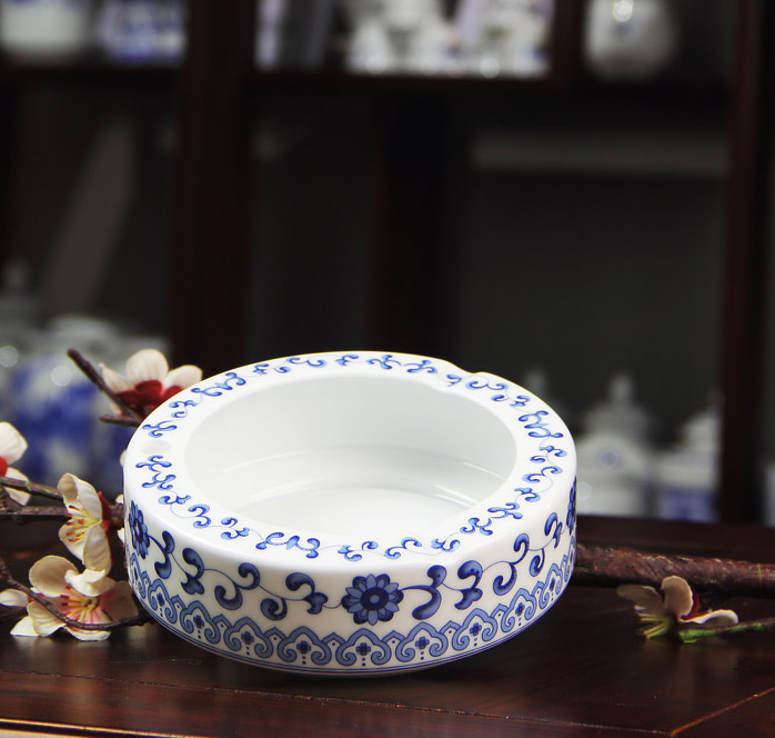 4头办公牍具青花满莲-产品中心-景德镇陶瓷集团有限责任公司