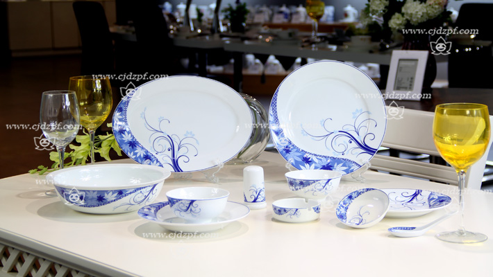 56头中餐具兰枫叶-产品中心-景德镇陶瓷集团有限责任公司