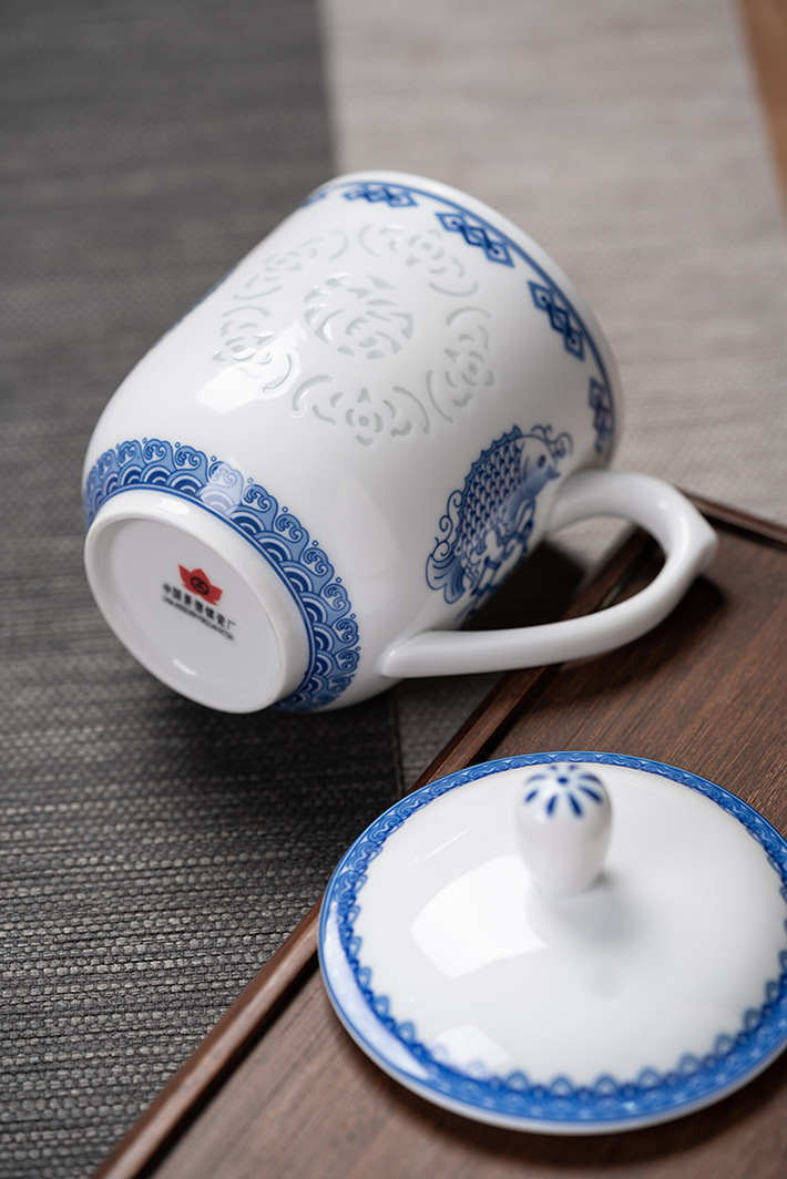 福玲珑杯鱼-产品中心-景德镇陶瓷集团有限责任公司