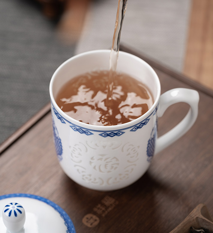 福玲珑杯鱼-产品中心-景德镇陶瓷集团有限责任公司