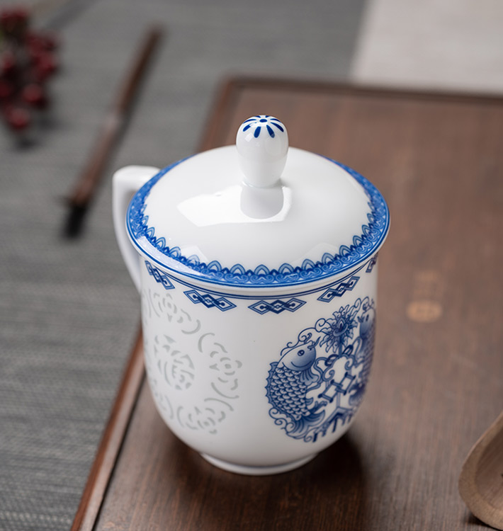 福玲珑杯鱼-产品中心-景德镇陶瓷集团有限责任公司