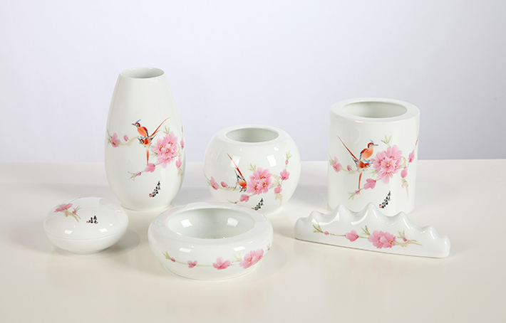 6头手绘文具（水点桃花）-产品中心-景德镇陶瓷集团有限责任公司