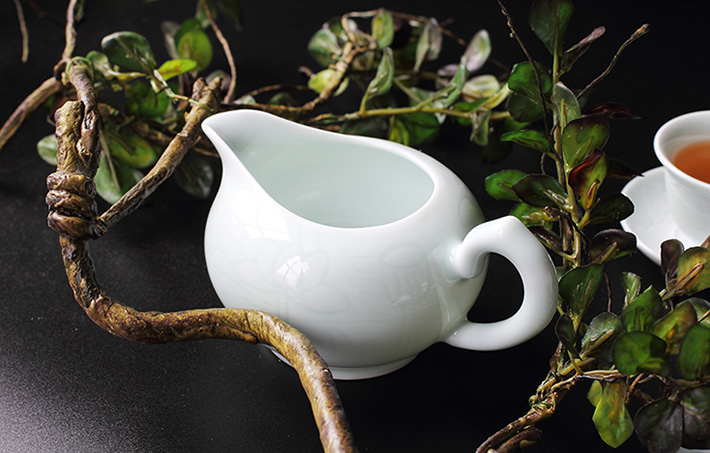 28头手工镌刻茶具-产品中心-景德镇陶瓷集团有限责任公司