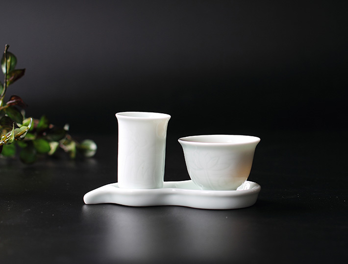 28头手工镌刻茶具-产品中心-景德镇陶瓷集团有限责任公司