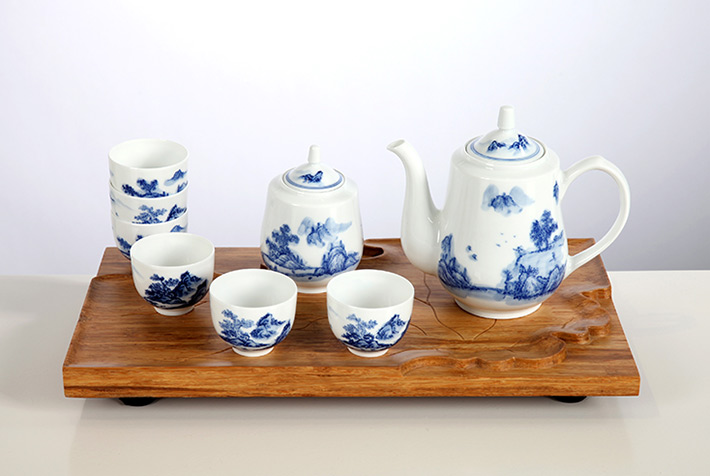 8头手绘青花绿茶具山高水长-产品中心-景德镇陶瓷集团有限责任公司
