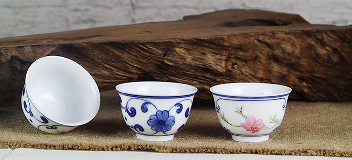 8头青花斗彩功夫茶具水点桃花-产品中心-景德镇陶瓷集团有限责任公司