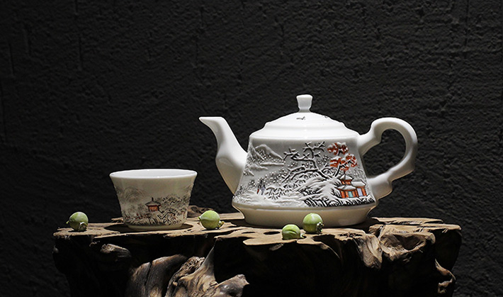 8头茶具雪景-产品中心-景德镇陶瓷集团有限责任公司