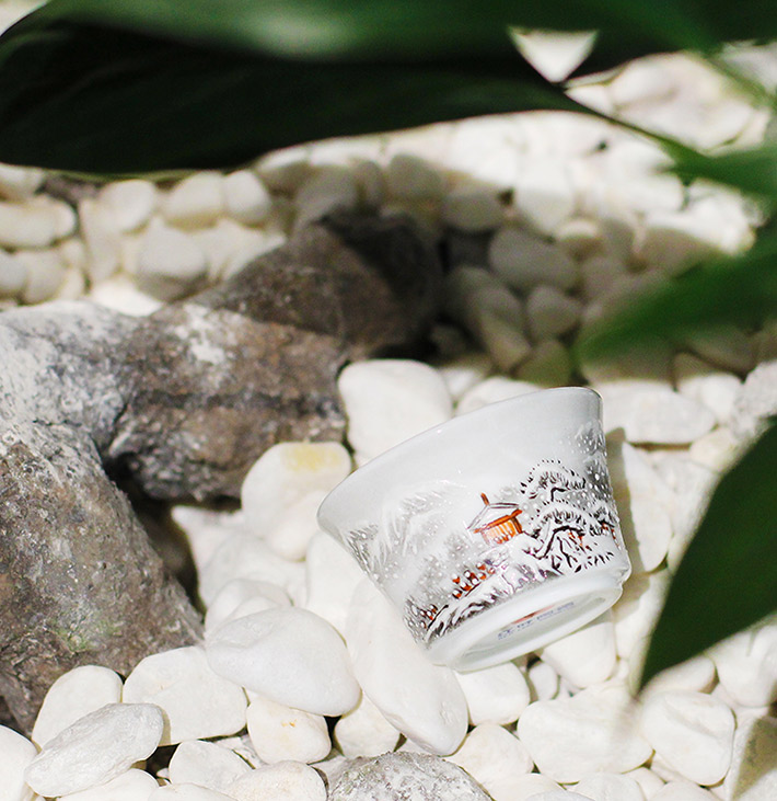 8头茶具雪景-产品中心-景德镇陶瓷集团有限责任公司