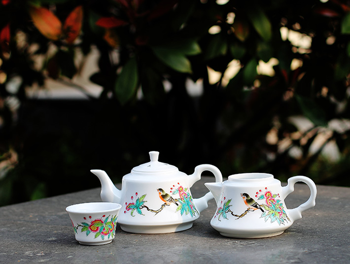 8头茶具（春光妖冶）-产品中心-景德镇陶瓷集团有限责任公司