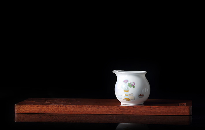 8头茶具（爱莲说）-产品中心-景德镇陶瓷集团有限责任公司