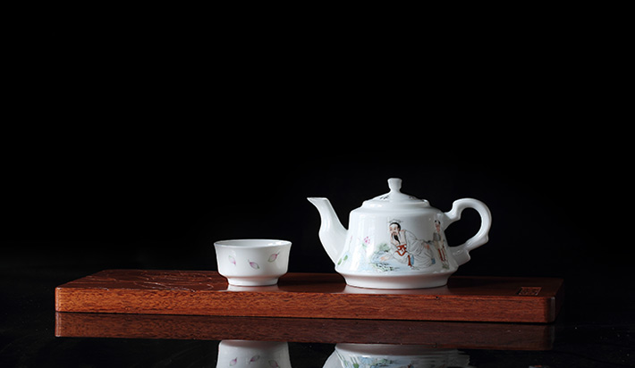 8头茶具（爱莲说）-产品中心-景德镇陶瓷集团有限责任公司