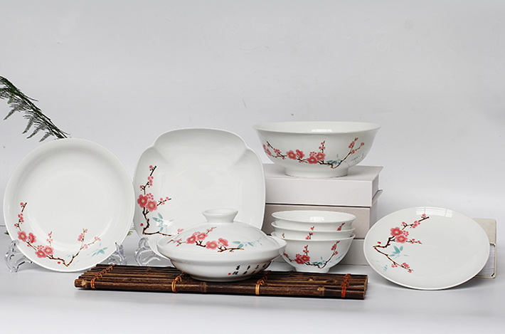 20头中餐具-翠竹红梅-产品中心-景德镇陶瓷集团有限责任公司
