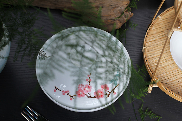 20头中餐具-翠竹红梅-产品中心-景德镇陶瓷集团有限责任公司