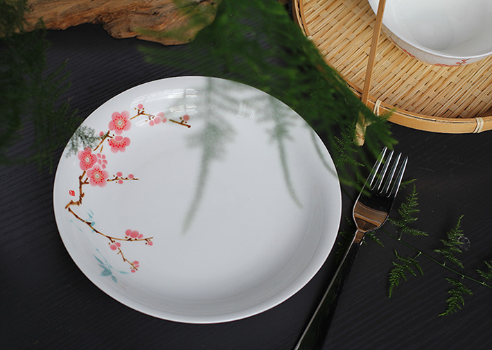 20头中餐具-翠竹红梅-产品中心-景德镇陶瓷集团有限责任公司