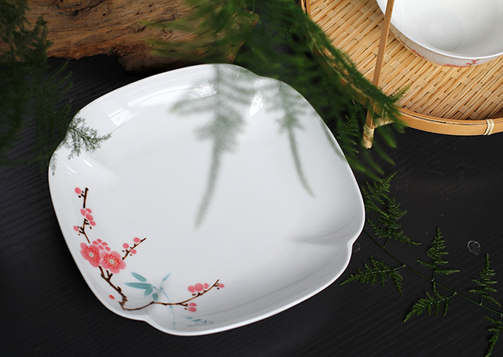 20头中餐具-翠竹红梅-产品中心-景德镇陶瓷集团有限责任公司