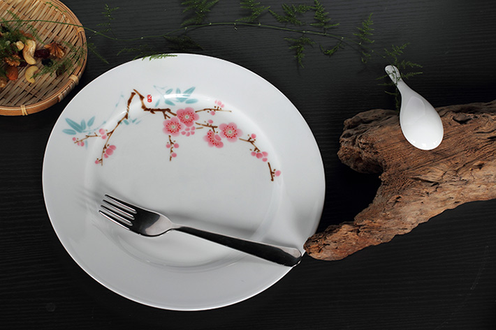 28头中餐具--翠竹红梅-产品中心-景德镇陶瓷集团有限责任公司