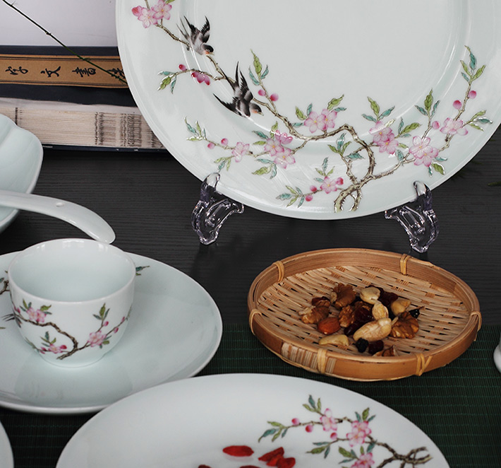 36头青釉中餐具--燕子桃花-产品中心-景德镇陶瓷集团有限责任公司