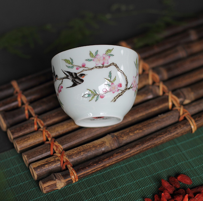 36头青釉中餐具--燕子桃花-产品中心-景德镇陶瓷集团有限责任公司