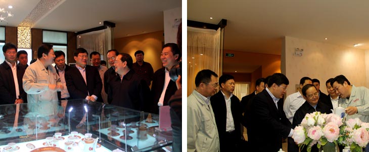 江西省人民政府省长鹿心社一行在省市向导的陪同下来我司视察事情-公司动态-景德镇陶瓷集团有限责任公司